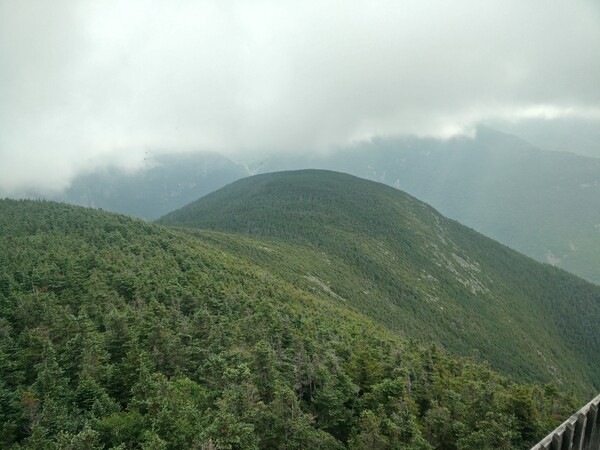 A view from the summit of Cannon Mountain