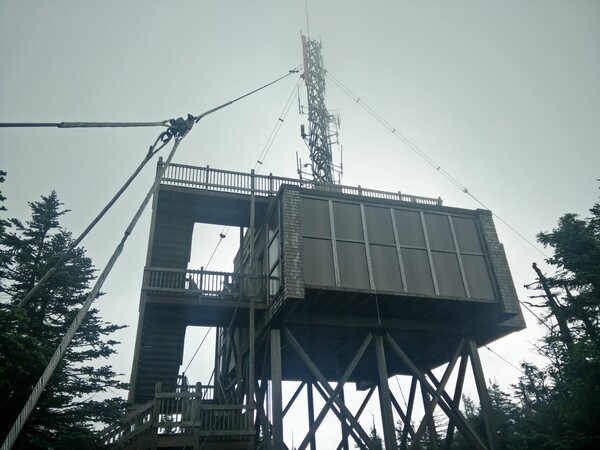 The observation tower on the summit of Cannon Mountain